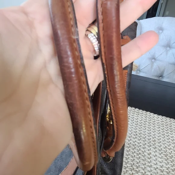 Michael Kors Handbag - Picture 5 of 5